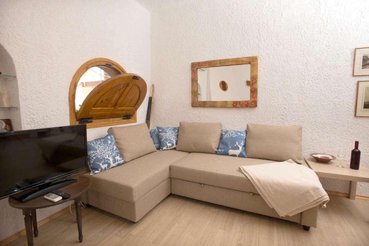 Houmeli Maisonettes & Apartments カラマキ エクステリア 写真