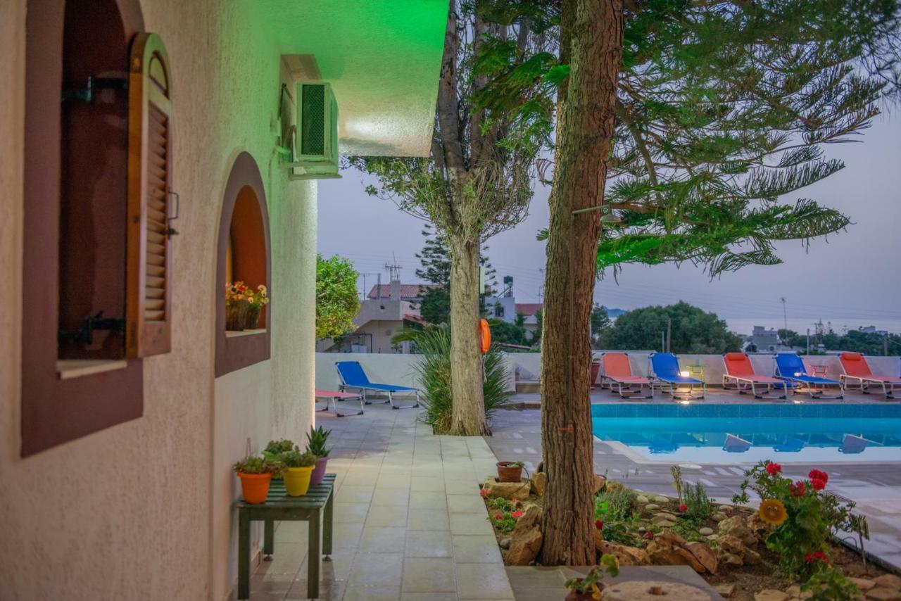 Houmeli Maisonettes & Apartments カラマキ エクステリア 写真
